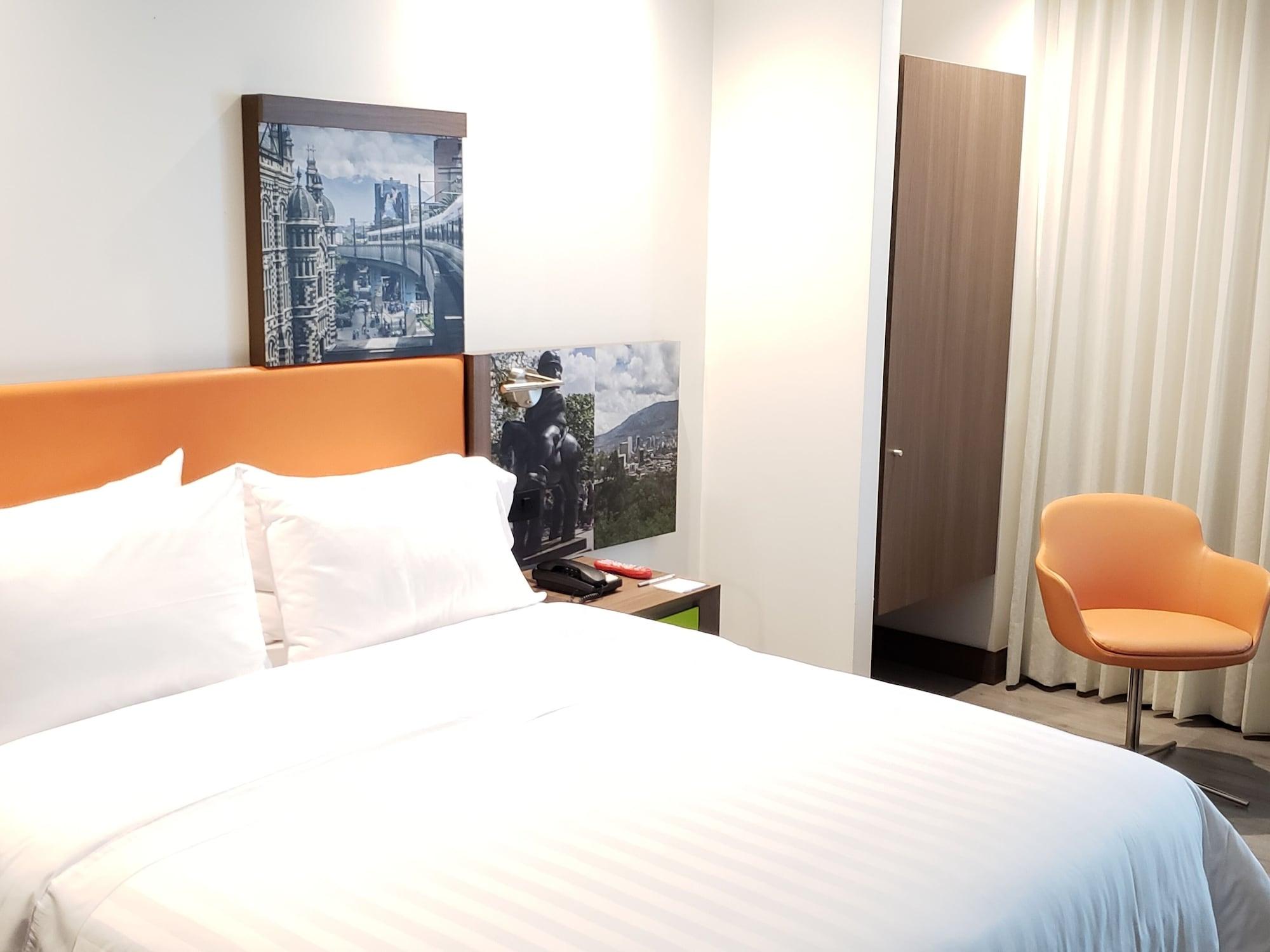 Hotel Hampton By Hilton Yopal Extérieur photo