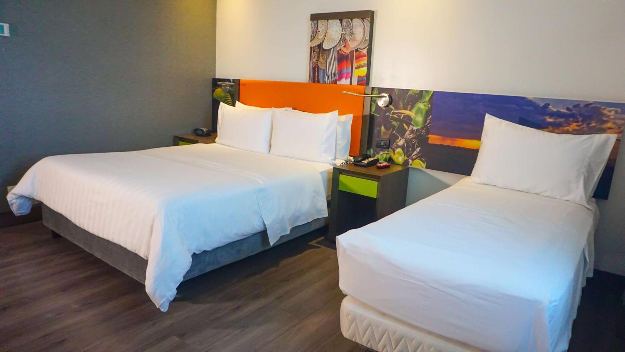 Hotel Hampton By Hilton Yopal Extérieur photo