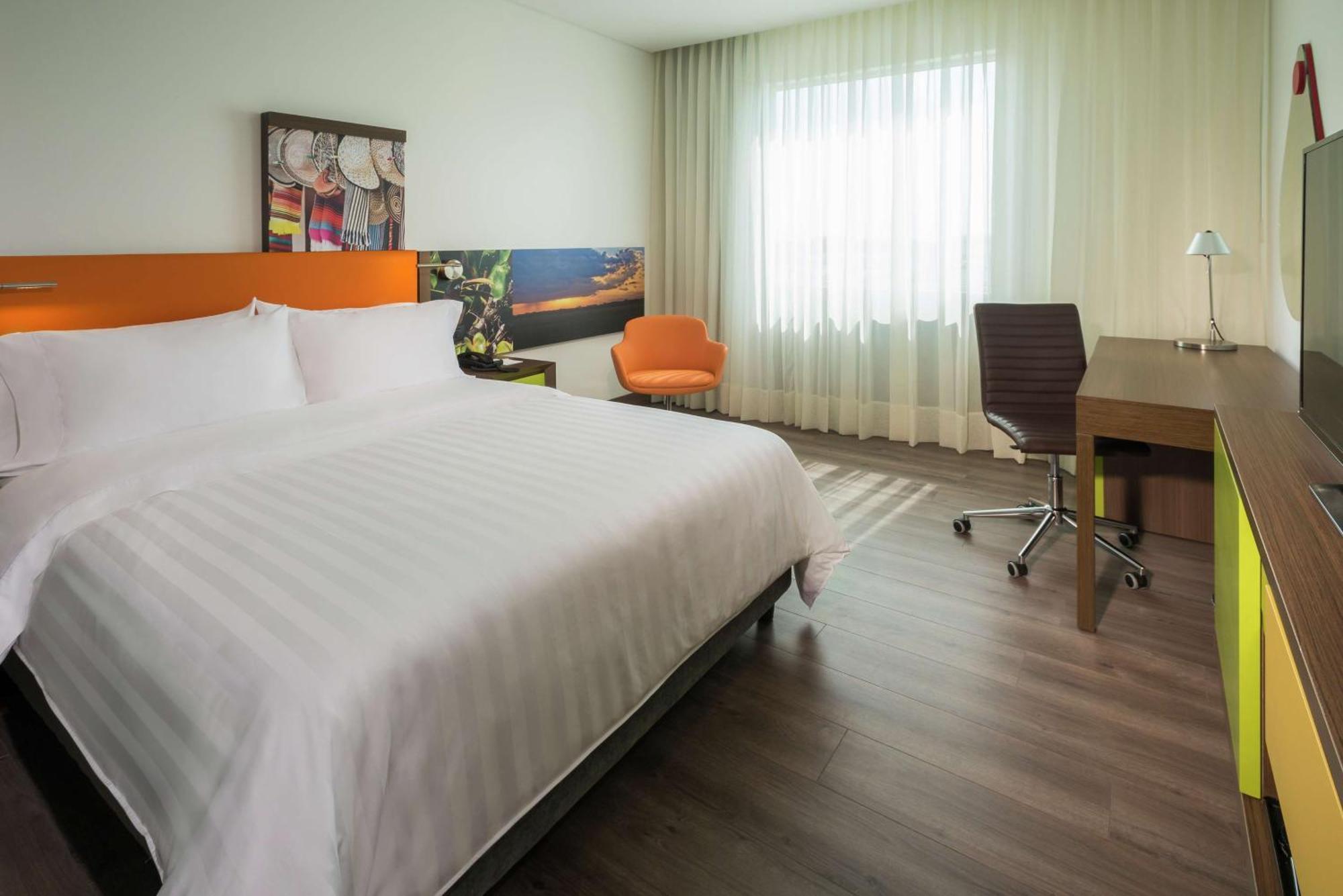 Hotel Hampton By Hilton Yopal Extérieur photo
