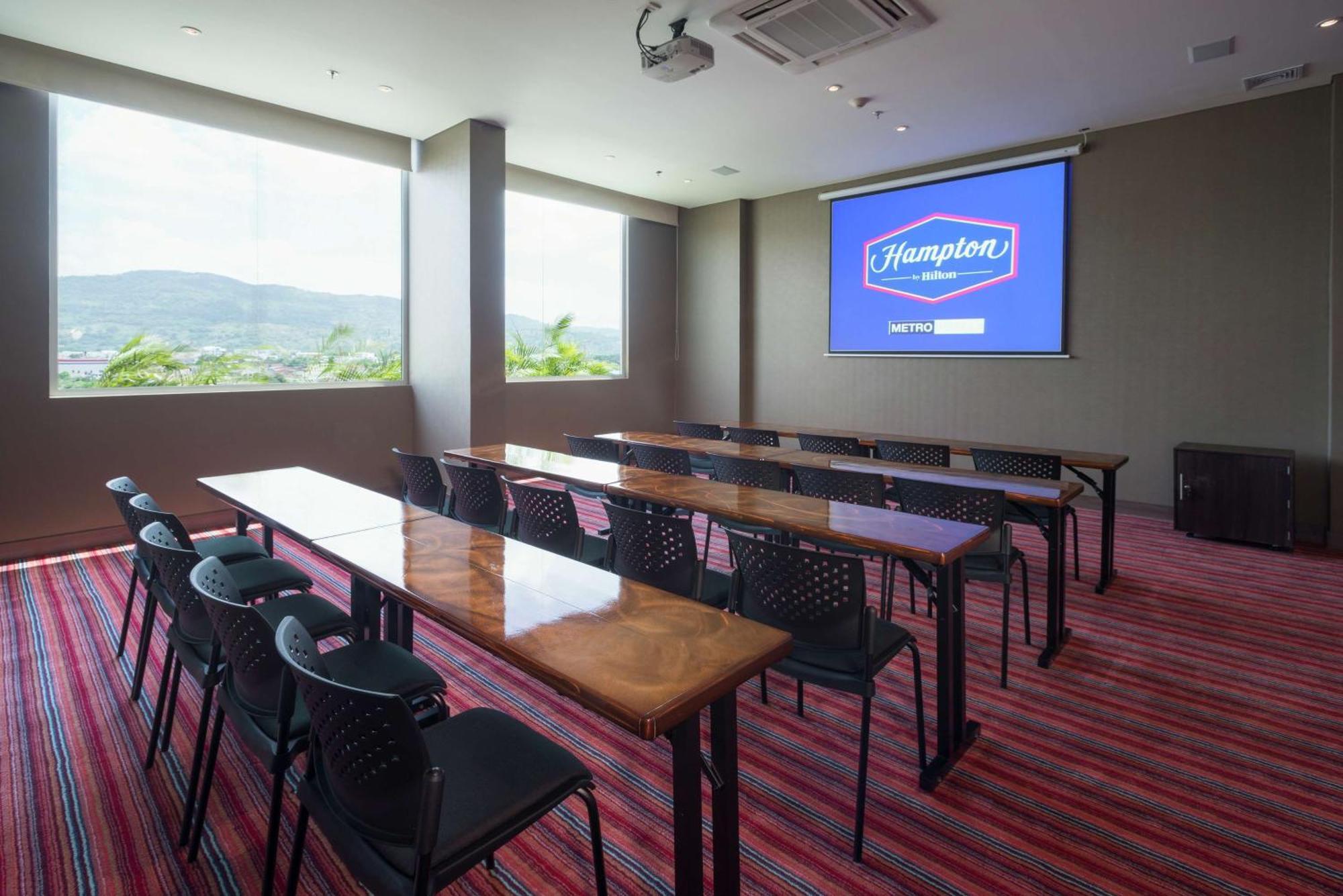 Hotel Hampton By Hilton Yopal Extérieur photo