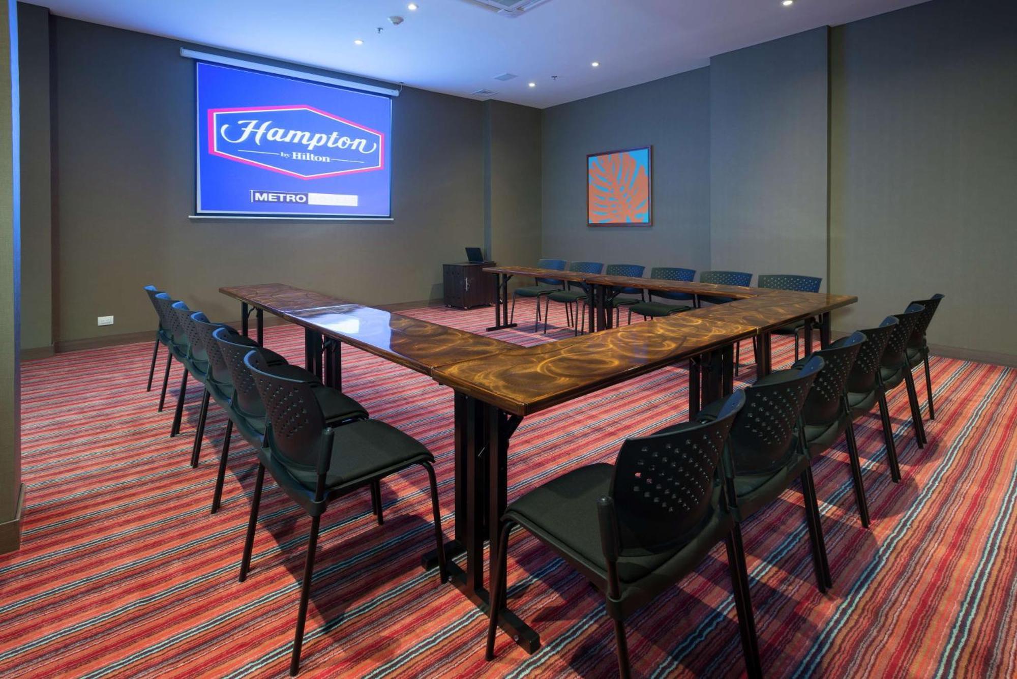 Hotel Hampton By Hilton Yopal Extérieur photo