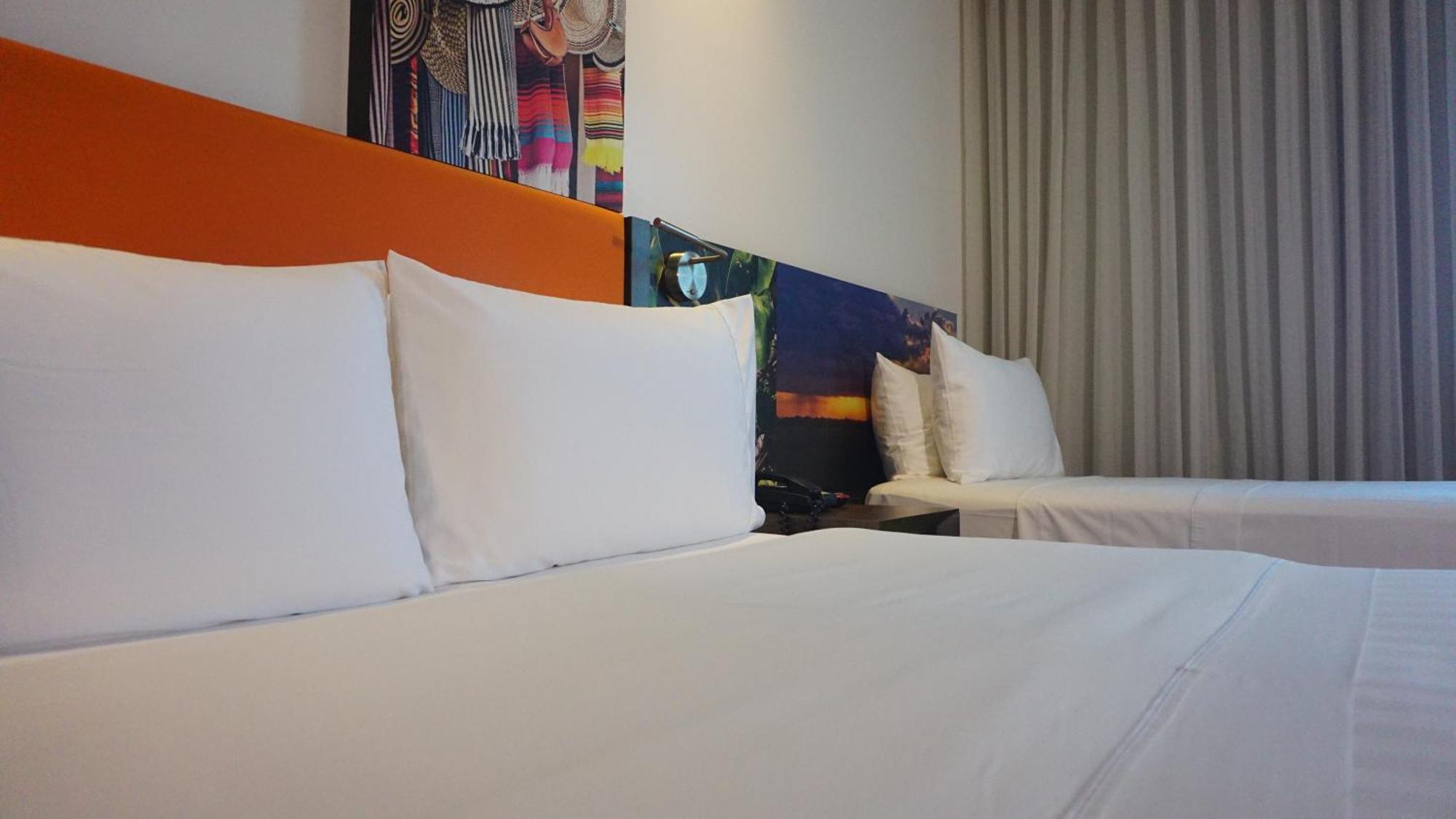 Hotel Hampton By Hilton Yopal Extérieur photo