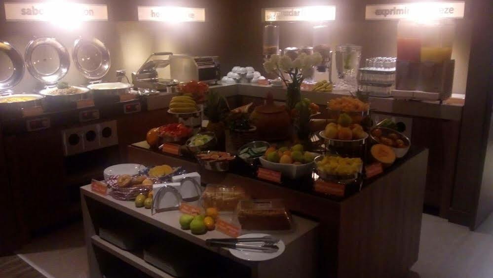 Hotel Hampton By Hilton Yopal Extérieur photo